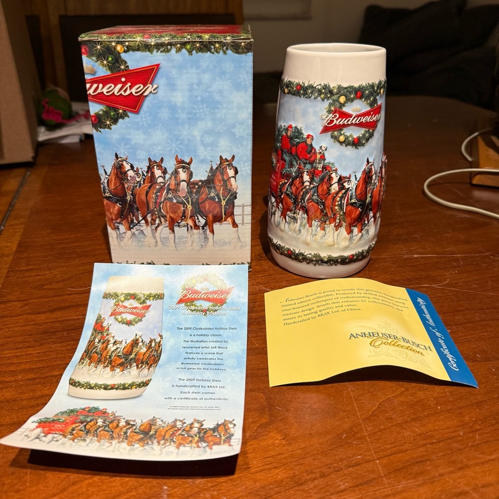 2009 Budweiser Holiday Stein “A Holiday Tradition” CS699 with Box & Certificate